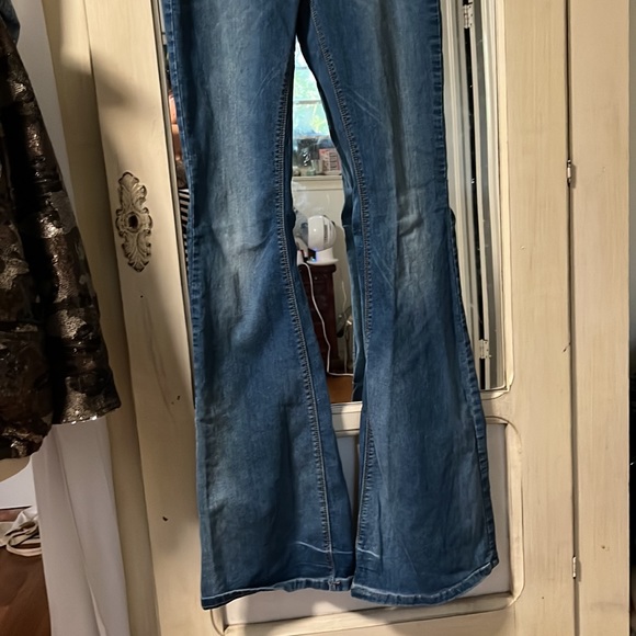 Free people flare jeans.  Elastic waist, size 27 - Picture 2 of 5